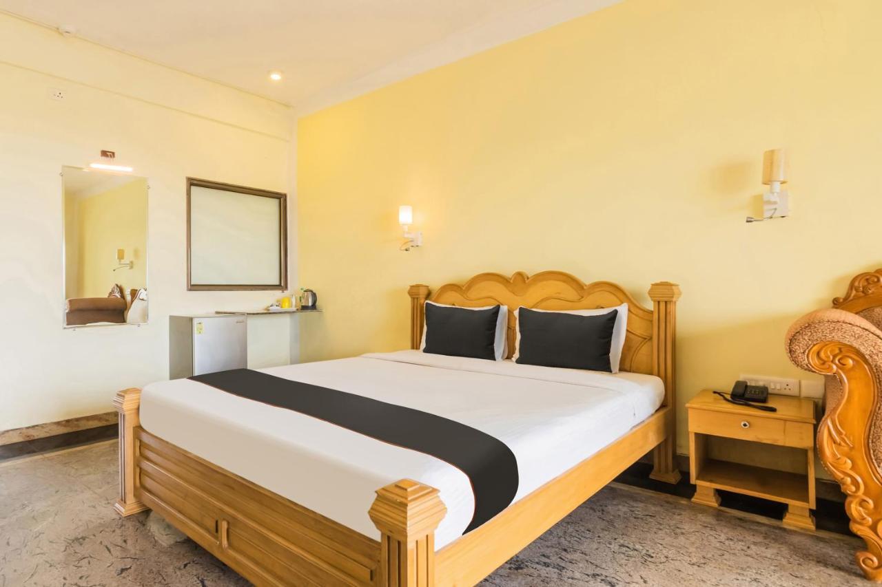 Hotel Capital O The Great Ocean View Mandrem